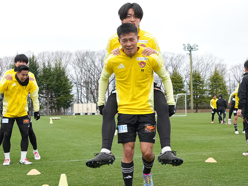 25 トレーニングトップ